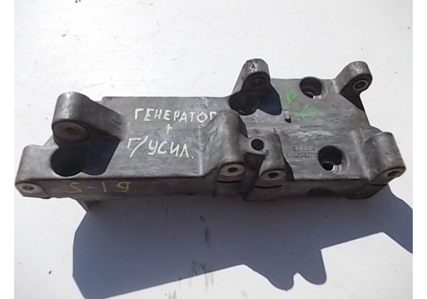 Кронштейн компресора кондиціонера Рено Шафран,Лагуна,для мотора "Вольво" , 7439135170